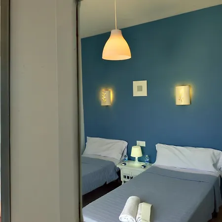 Pensión El Bahía 3*